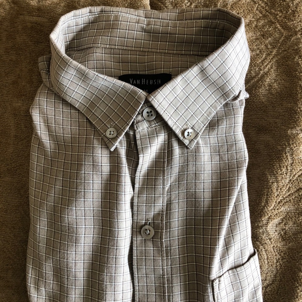 Van Heusen Long Sleeve Dress Shirt